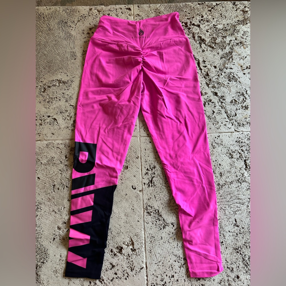 Ryderwear hot pink and black scrunch butt leggings